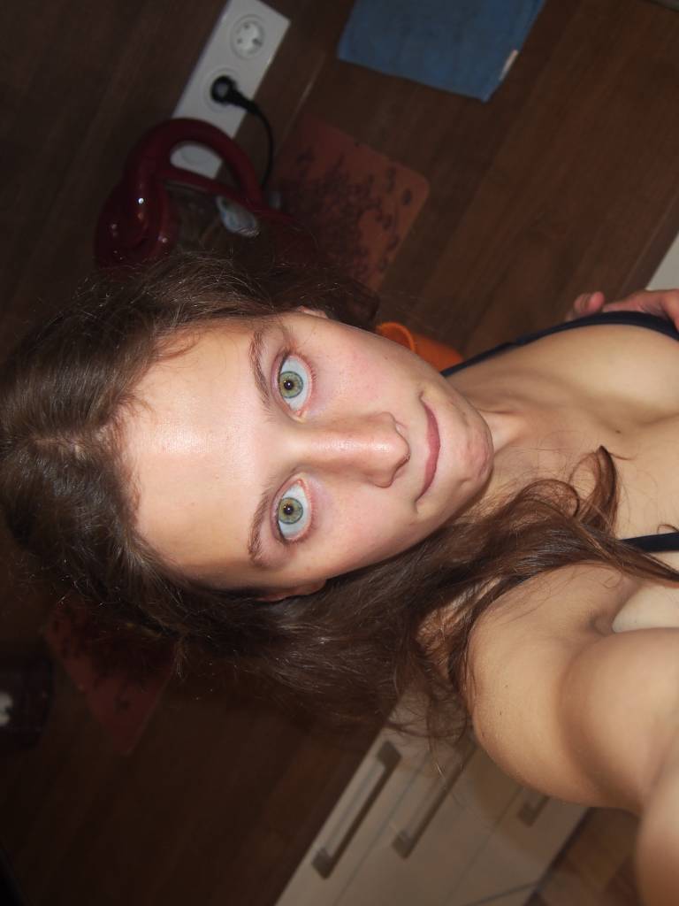 escort girl  Calais